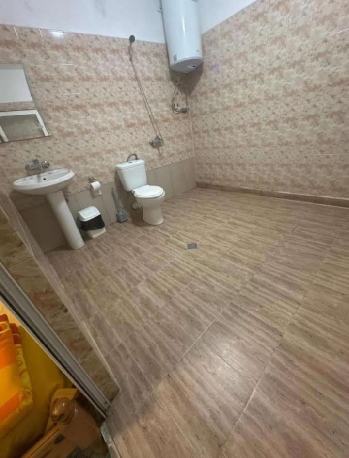 Хотел Елит Kosztinbrod Kültér fotó
